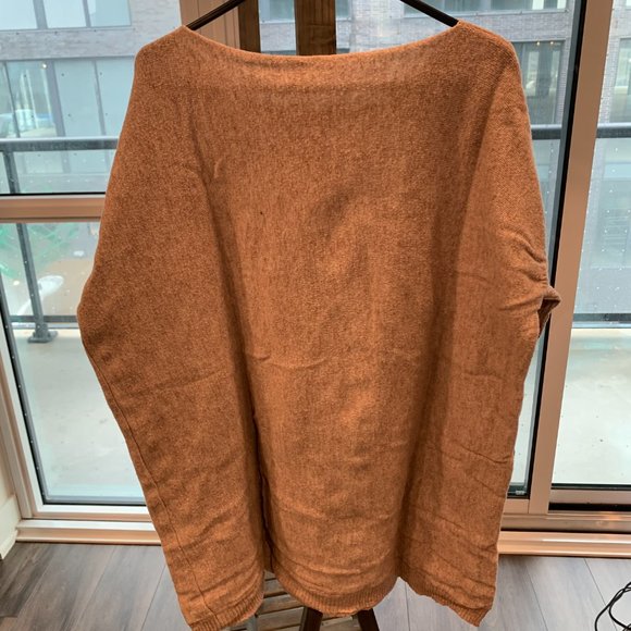 Beige Long Sweater Union Jack Heel Design - Picture 3 of 5